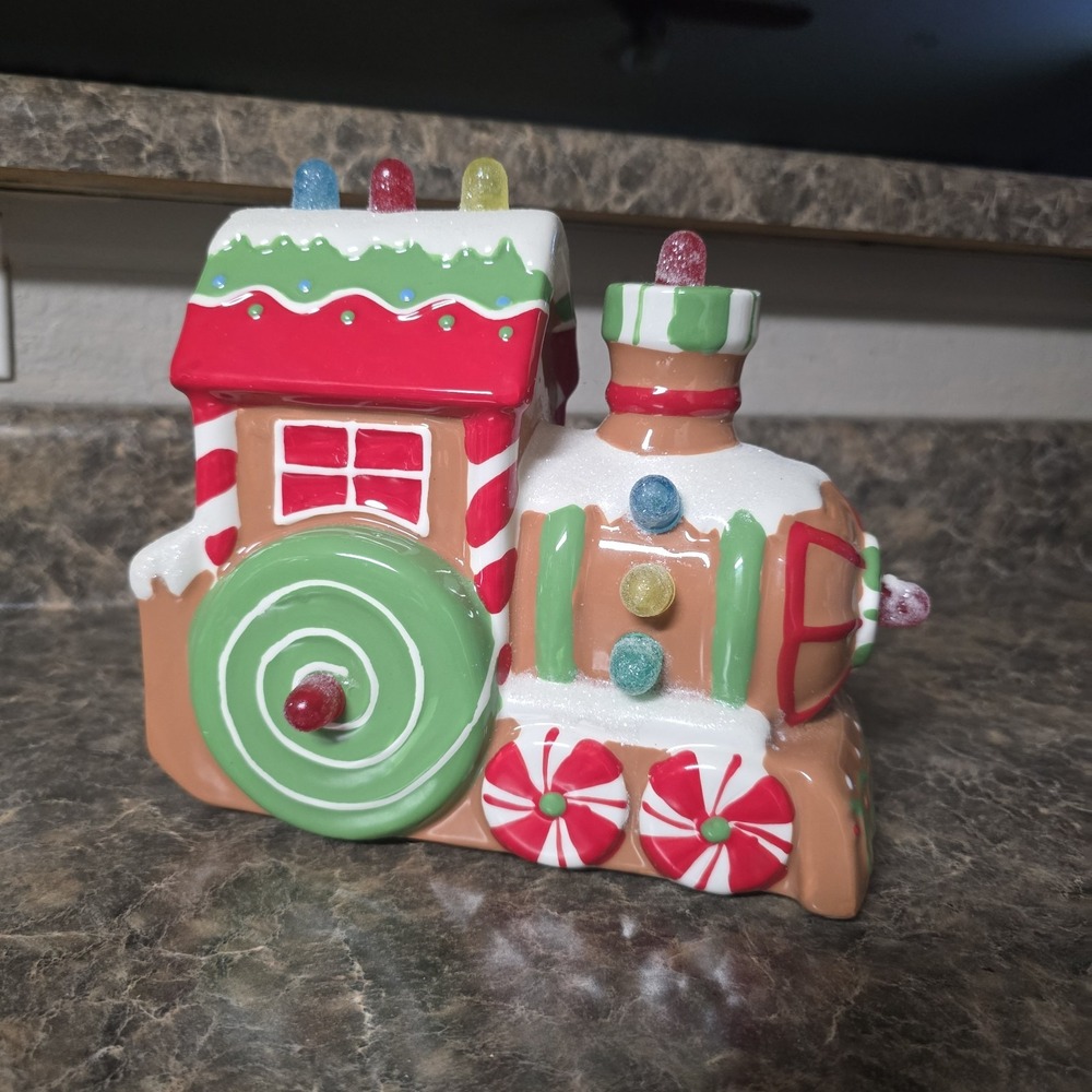 Hallmark 2011 Christmas Express Holiday Blinking Light Sound Musical Train